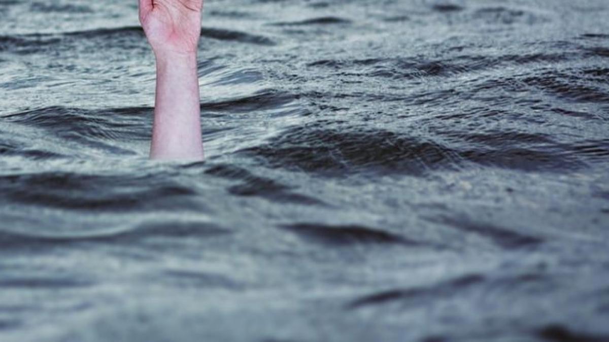 inca o victima pe litoral trupul unei femei a fost adus de valuri la mal