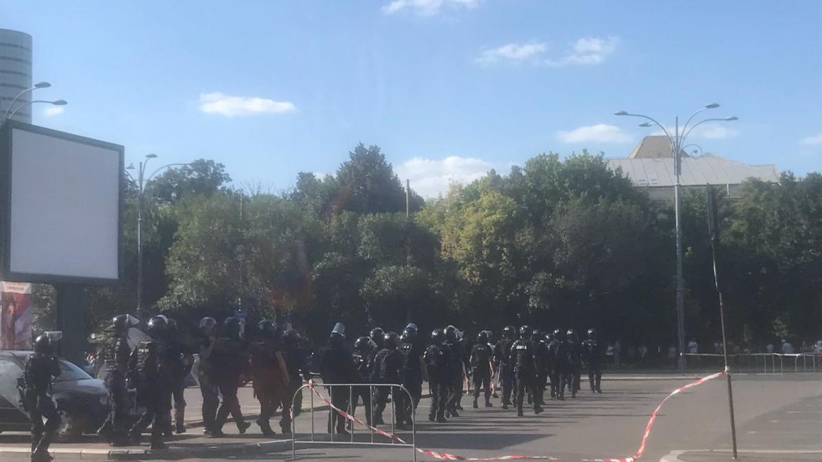 protest diaspora apelul jandarmeriei pentru oamenii aflati in piata victoriei