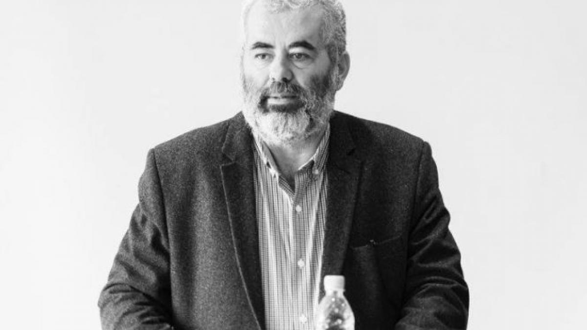 tatal unui tanar ucis in tragedia colectiv merg la protest pentru ca o femeie a murit de foame in