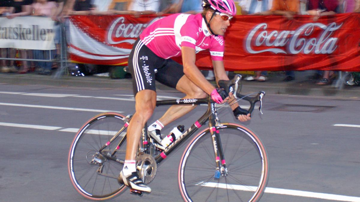 fostul ciclist jan ullrich internat intr un spital de psihiatrie dupa ce a batut o prostituata