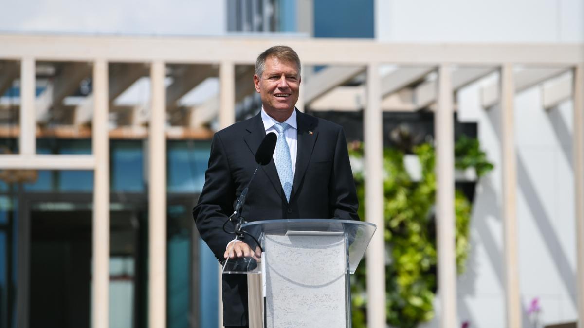 klaus iohannis ii cere procurorului general al romaniei sa verifice interventia jandarmilor la