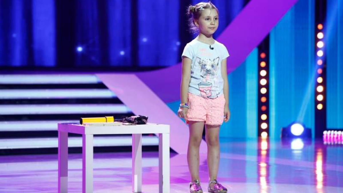 fetitele au umor si ce umor irina noua stea a stand up ului romanesc la doar sase ani