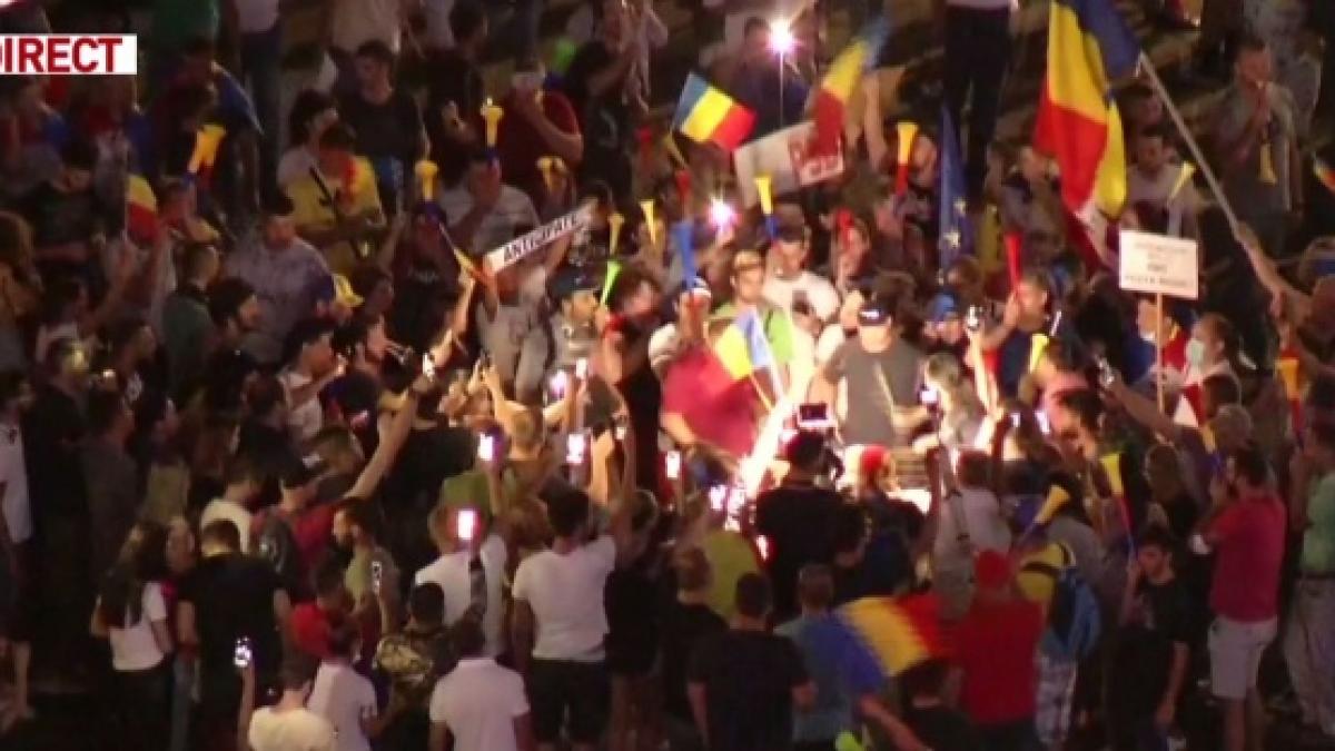 o noua zi de proteste in piata victoriei peste 3 000 de persoane sunt prezente la manifestatie