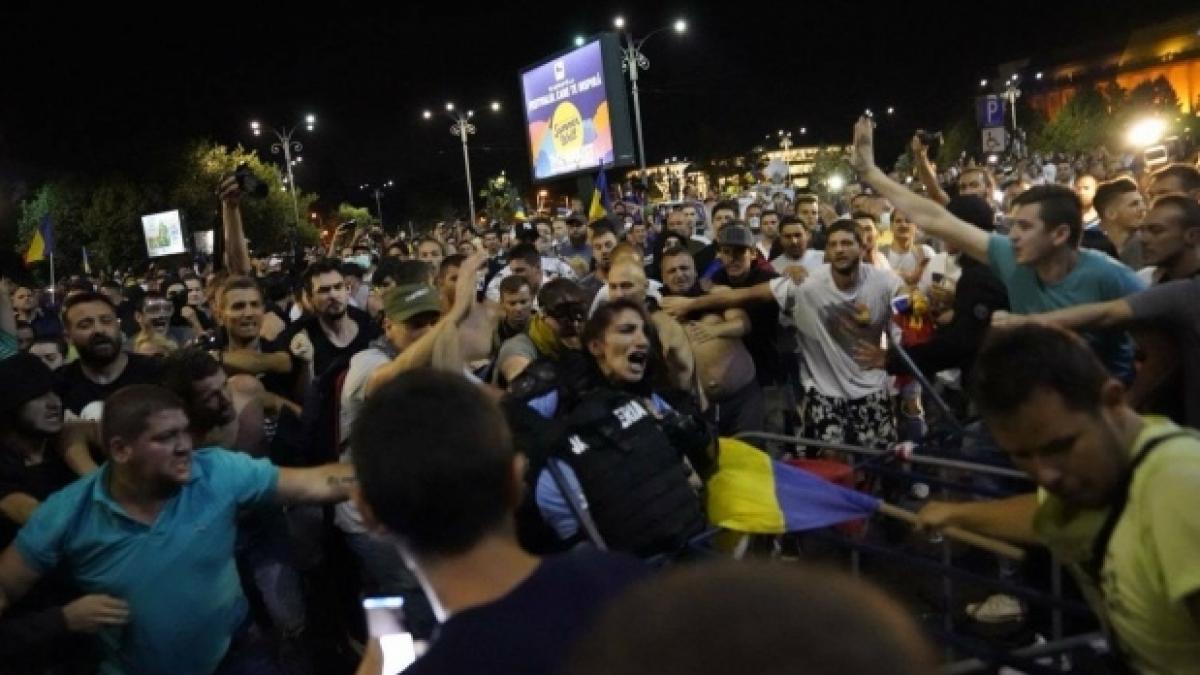 primele imagini cu femeia jandarm dupa ce a fost externata video