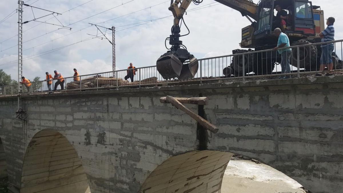 pericol urias tragedia din genova s ar putea repeta si in romania