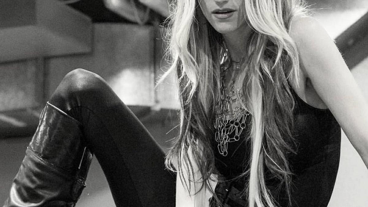 o iubita cantareata a murit azi suferea de o boala cumplita sunt devastat