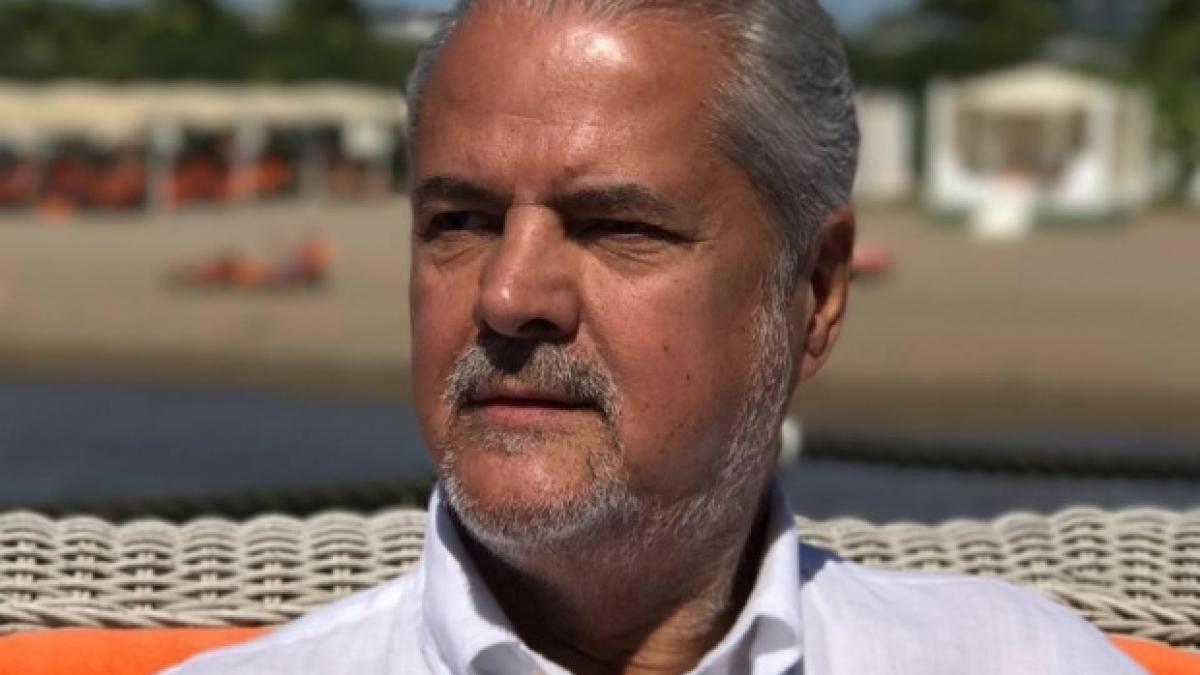 adrian nastase ochii si urechile poporului