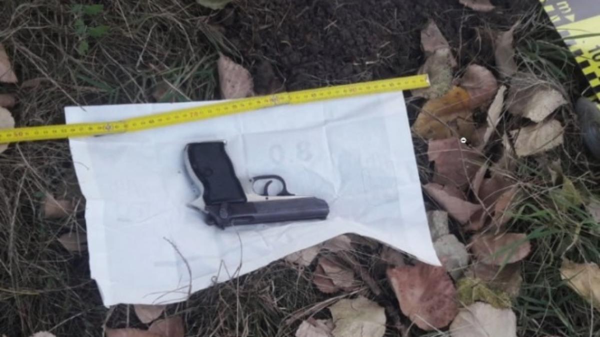 noi detalii in cazul armei furate in timpul protestului ce a facut suspectul cu ea