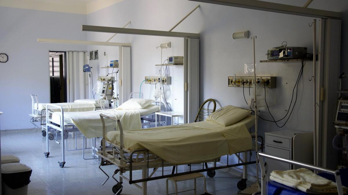 Asistenta unui spital din Botoșani și-a făcut credit cu datele unui pacient