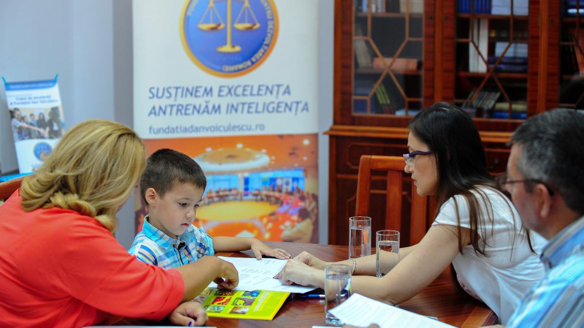 la doar 5 ani radu a devenit cel mai tanar bursier al fundatiei dan voiculescu