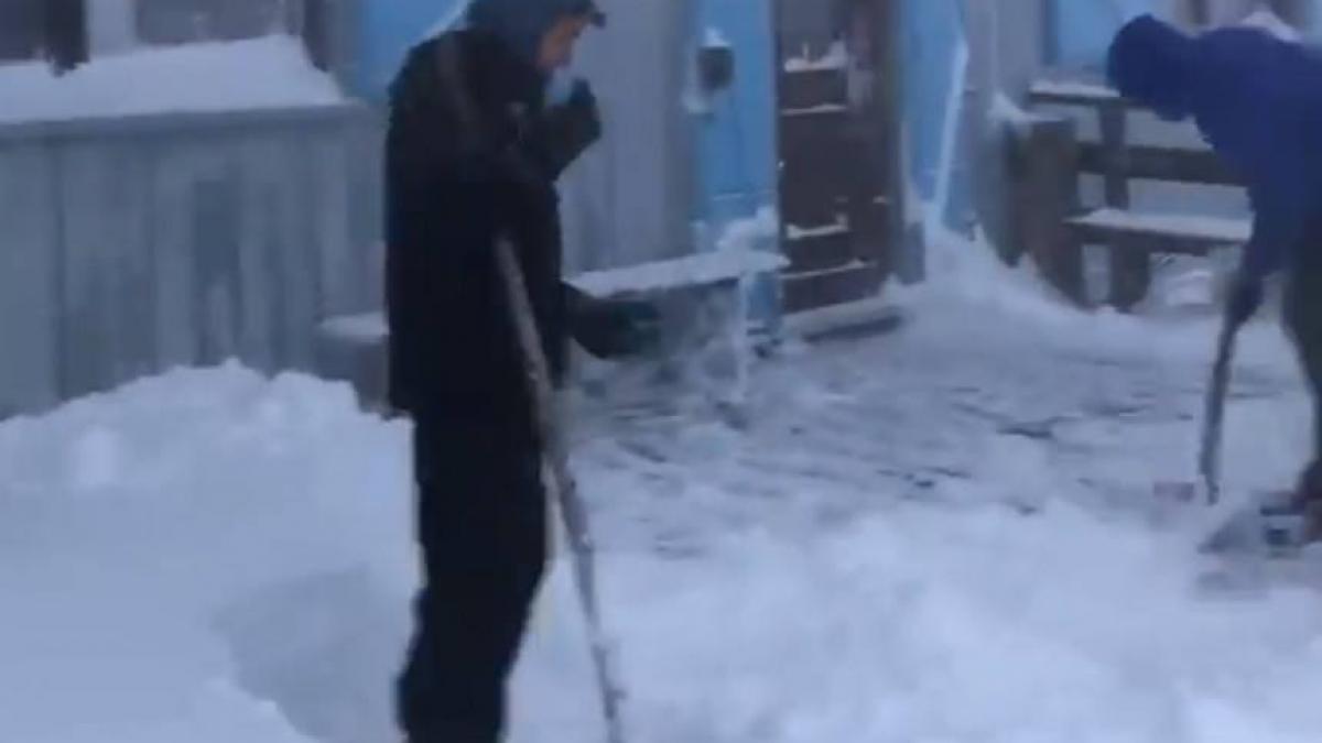 iarna in plina vara imaginile sunt facute azi si sunt 100 la suta reale