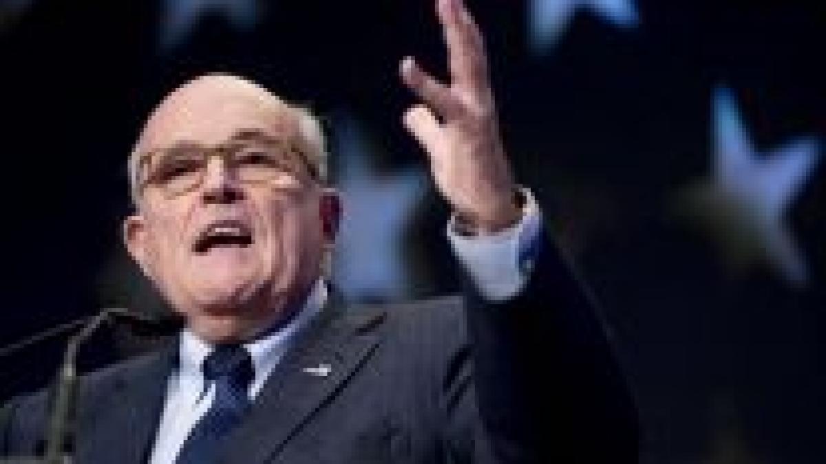 cine ii raspunde lui rudolph giuliani mecanismul pe care il vizati controleaza intreaga societate