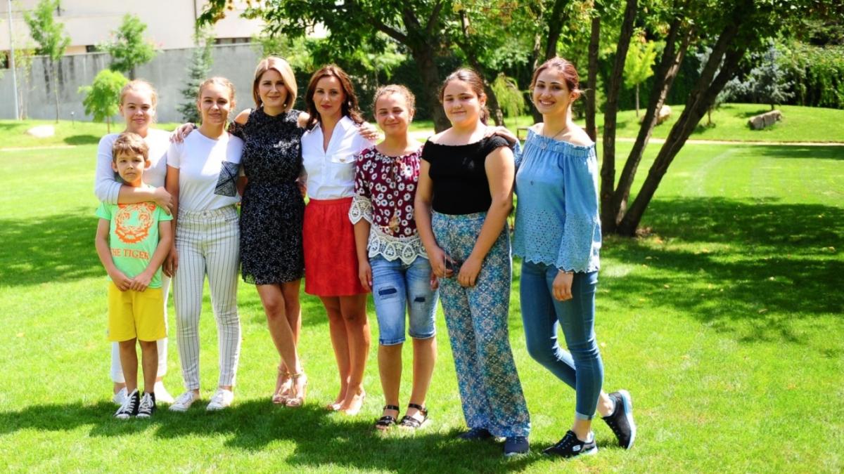 prin proiectul adopta un premiant fundatia mereu aproape si ruris sustin copiii performanti din