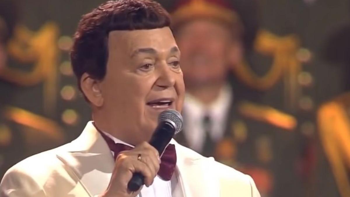 doliu in lumea artistica un cunoscut cantaret a murit