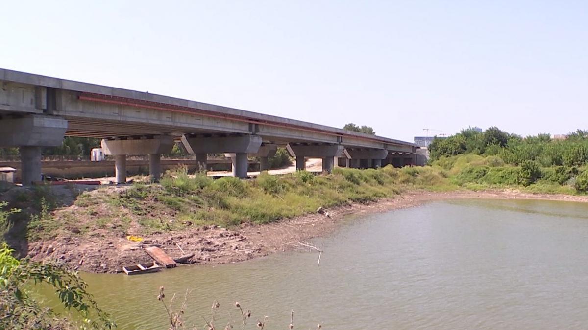 statul plateste si incompetenta si intarzierile motivele incredibile pentru care nu avem drumuri