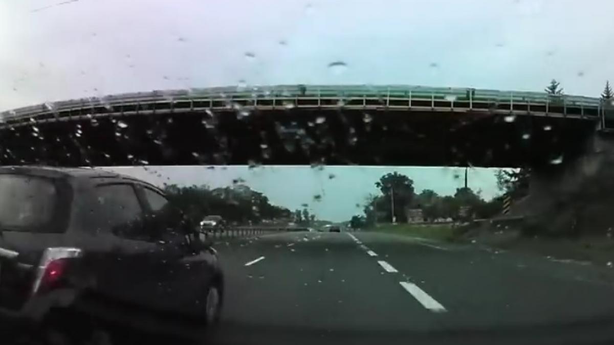 video cum l a salvat o tesla pe proprietar de accident