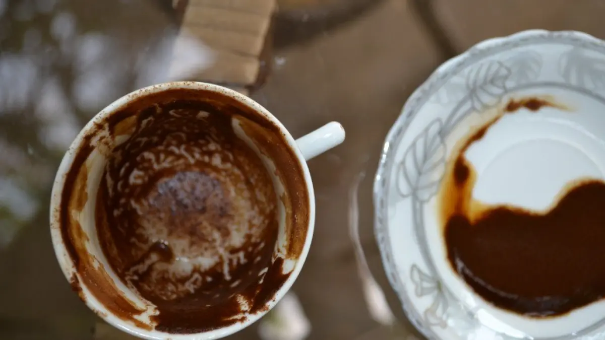 cum iti poti ghici viitorul in cafea ce inseamna daca iti apare o inima in ceasca