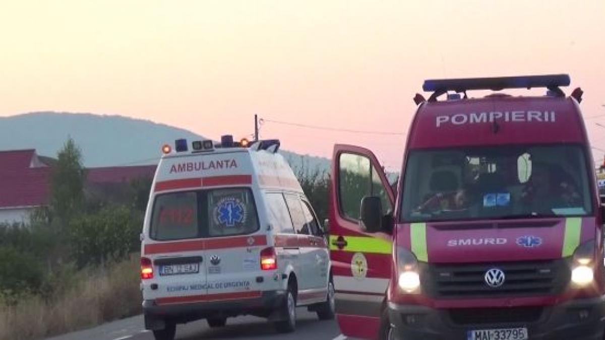grav accident la iesirea din buzau doi tineri au fost grav raniti