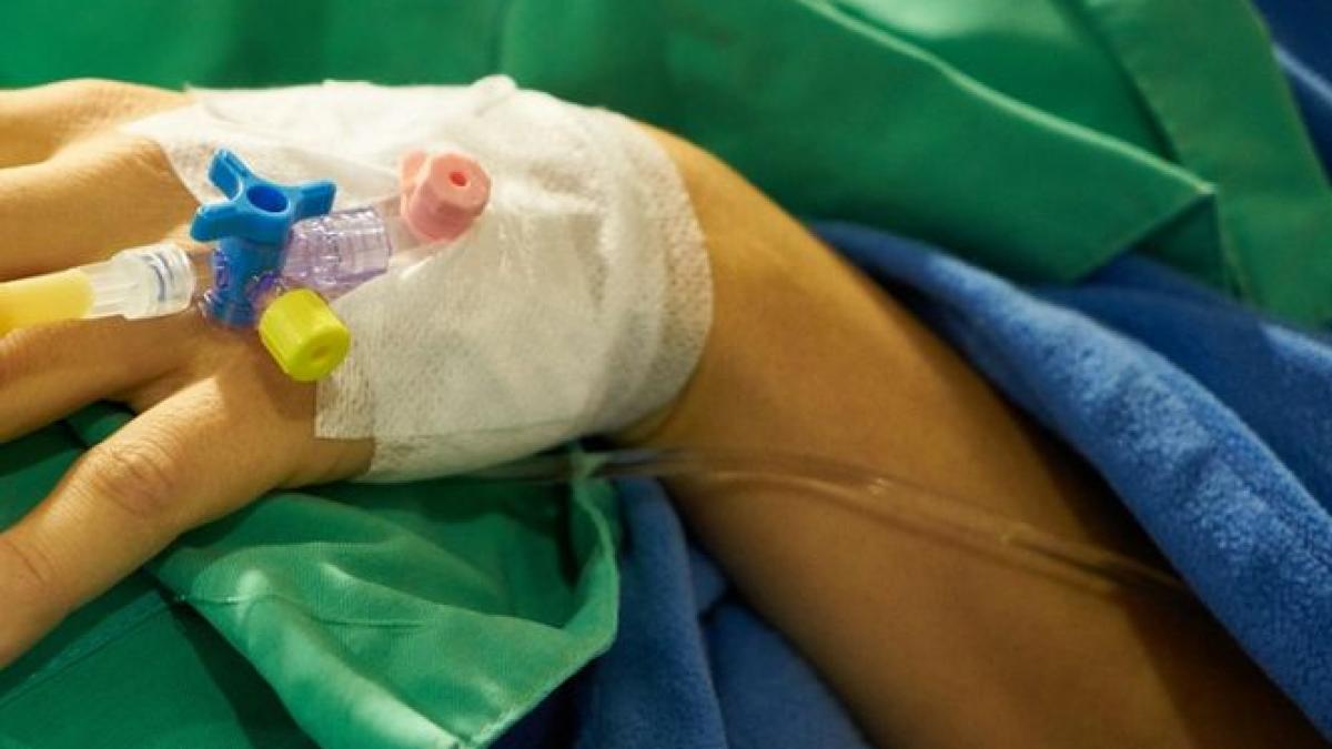 scandal urias la un spital din iasi un pacient a fost gasit de familie legat de pat si plin de