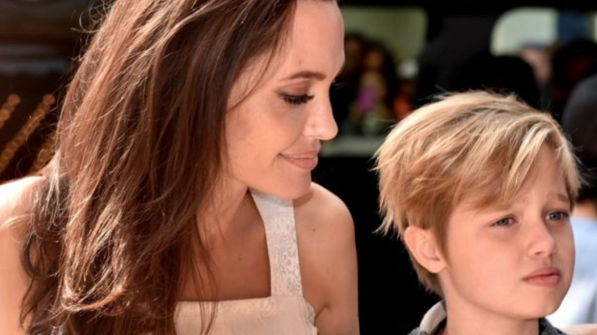 fiica de 12 ani a angelinei jolie cu brad pitt ar urma un tratament de schimbare de sex foto