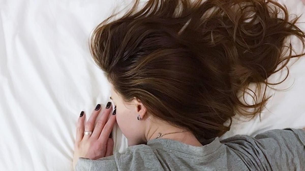 tanara gasita cu venele taiate intr un hotel din buzau ce a facut camerista care a gasit o