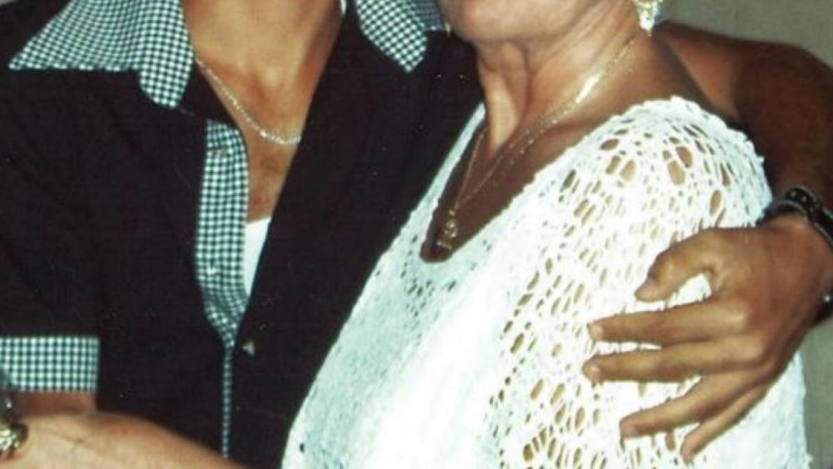 un tanar de 21 de ani s a insurat cu o femeie cu 50 de ani mai batrana decat el motivul nu e cel la