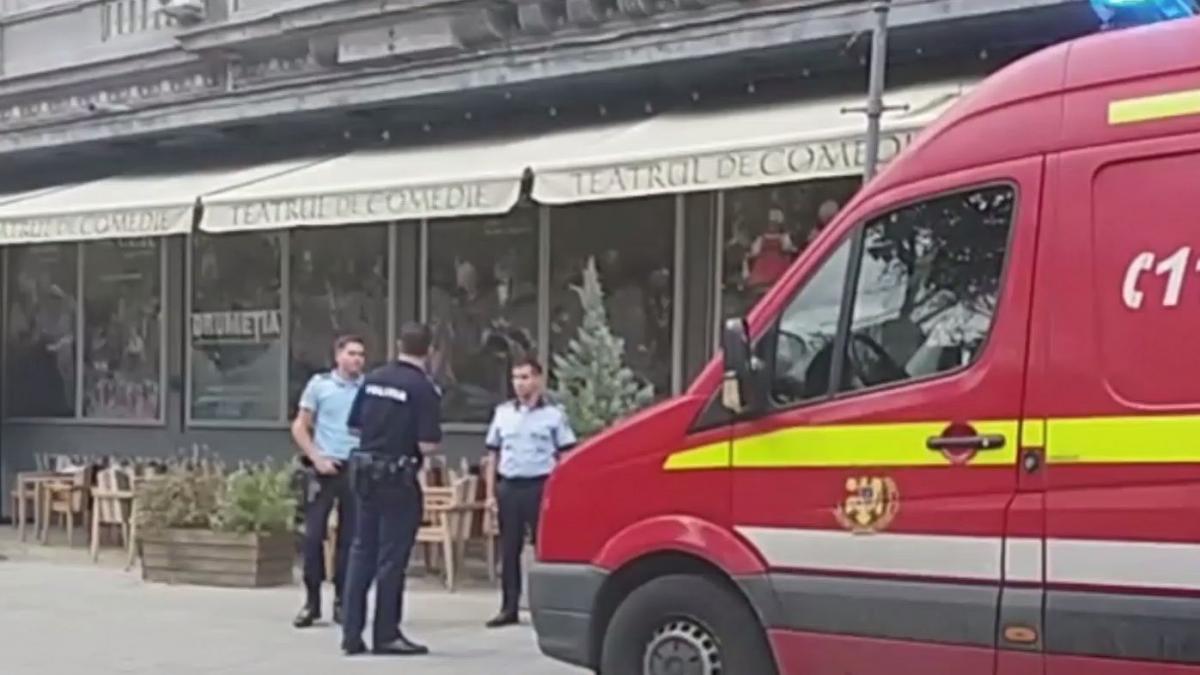accident grav la teatrul de comedie din bucuresti un barbat a cazut in gol de la zece metri