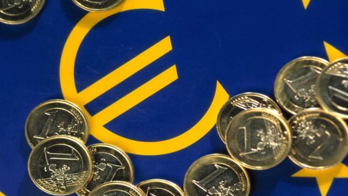 curs valutar 10 septembrie euro scade dolarul creste