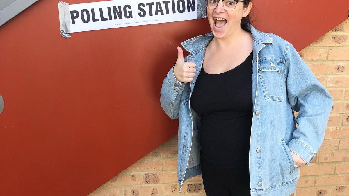 era insarcinata in opt luni cand un barbat a refuzat sa o lase sa stea jos in autobuz ce a urmat e