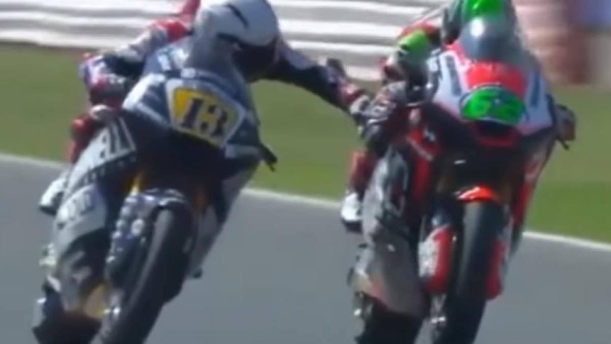 pedeapsa primita de motociclistul care a apasat frana adversarului la 200km h video