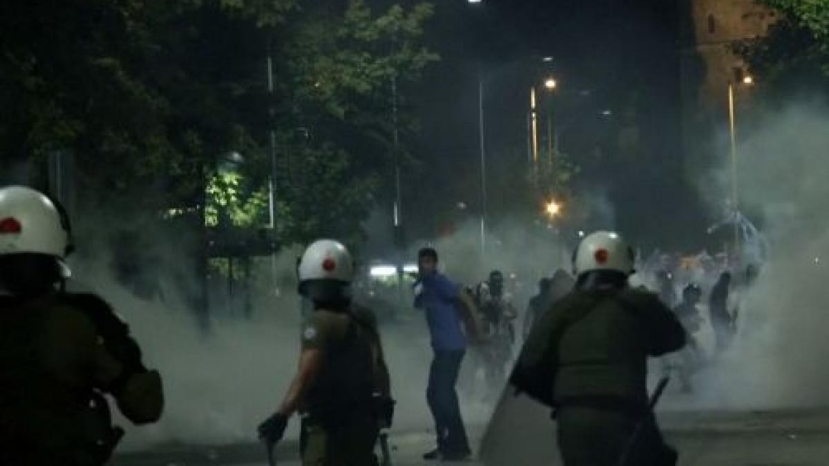 interventia jandarmilor la protestele din grecia