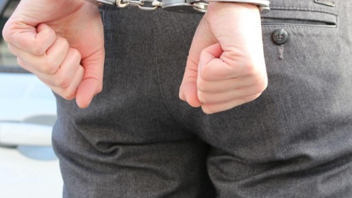 un barbat a mers la politie cu capul sotiei intr o punga motivul pentru care si a ucis partenera