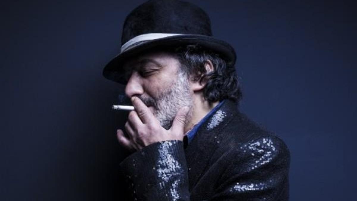 doliu in lumea muzicii un cantaret a murit la 59 de ani in urma unei crize cardiace