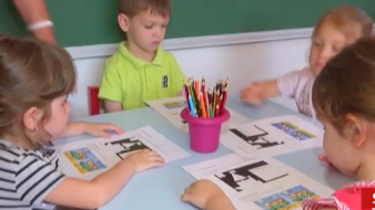 educatoarea surprinsa in timp ce batea copiii la clasa si a primit sentinta