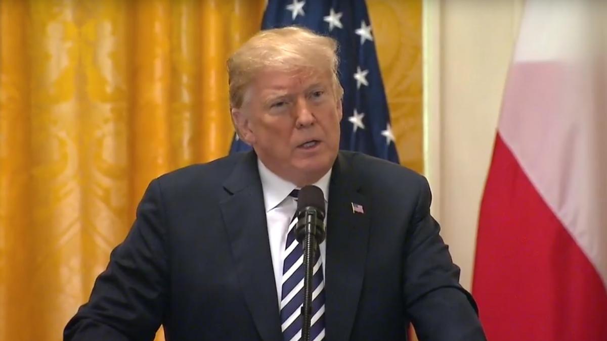 donald trump vrea sa ridice vizele pentru polonezi