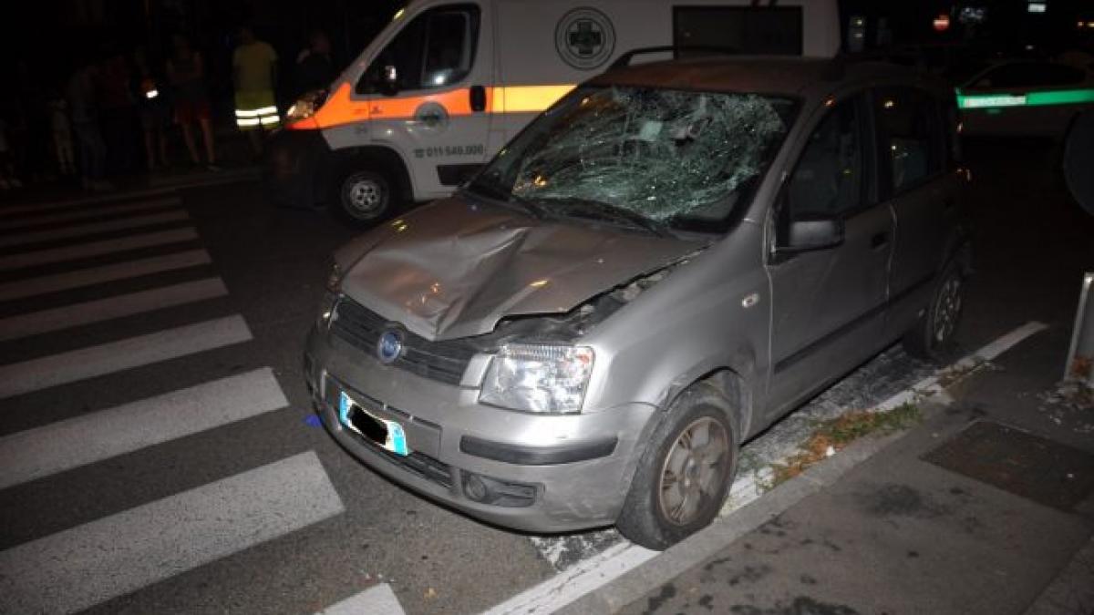 roman spulberat pe trecerea de pietoni in italia