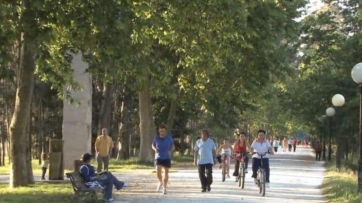 viata in orasul spaniol care a interzis masinile traiul este foarte usor aici