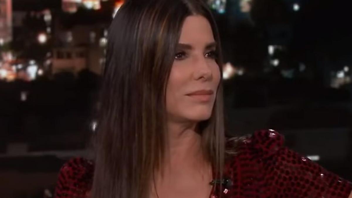 clipe de cosmar in familia actritei sandra bullock si a pierdut tatal