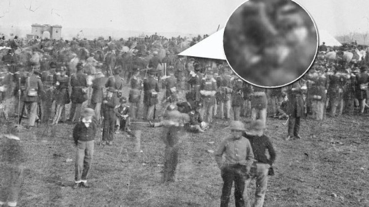 fotografia pe care america a cautat o 150 de ani cine apare in aceasta poza