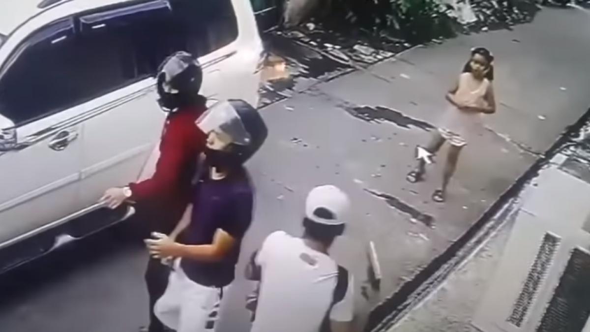 cum a reactionat o fetita de opt ani cand a vazut ca hotii ii ataca familia sunt atat de furioasa