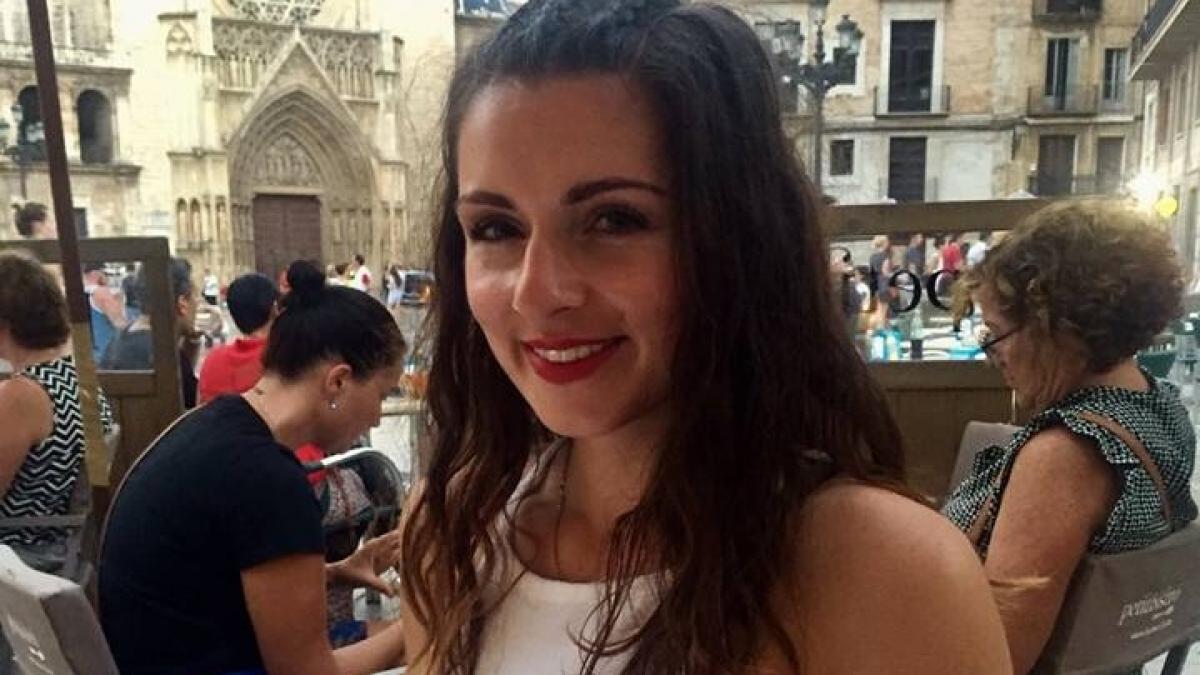 o profesoara s a sinucis dupa ce a citit raportul facut de un terapeut ce a scris specialistul