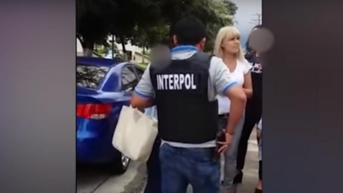 fabulos cat valoreaza tinuta cu care era elena udrea in momentul arestarii