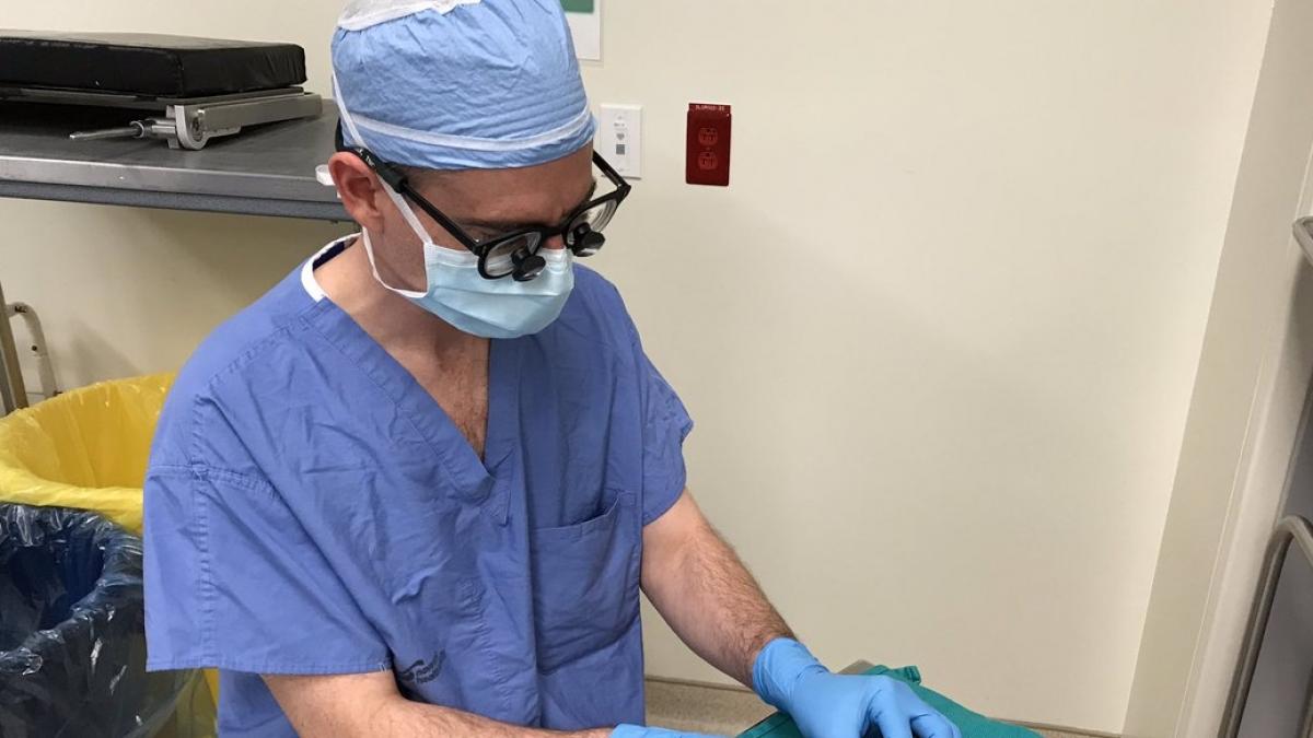 operatie inedita gestul emotionant facut de un chirurg pentru un baietel de opt ani foto