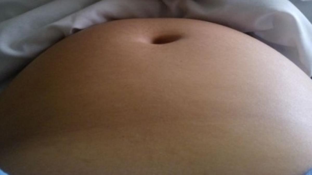 nu ma mai fotografia gestul obscen pe care un fat l a facut in pantecele mamei in timpul ecografiei