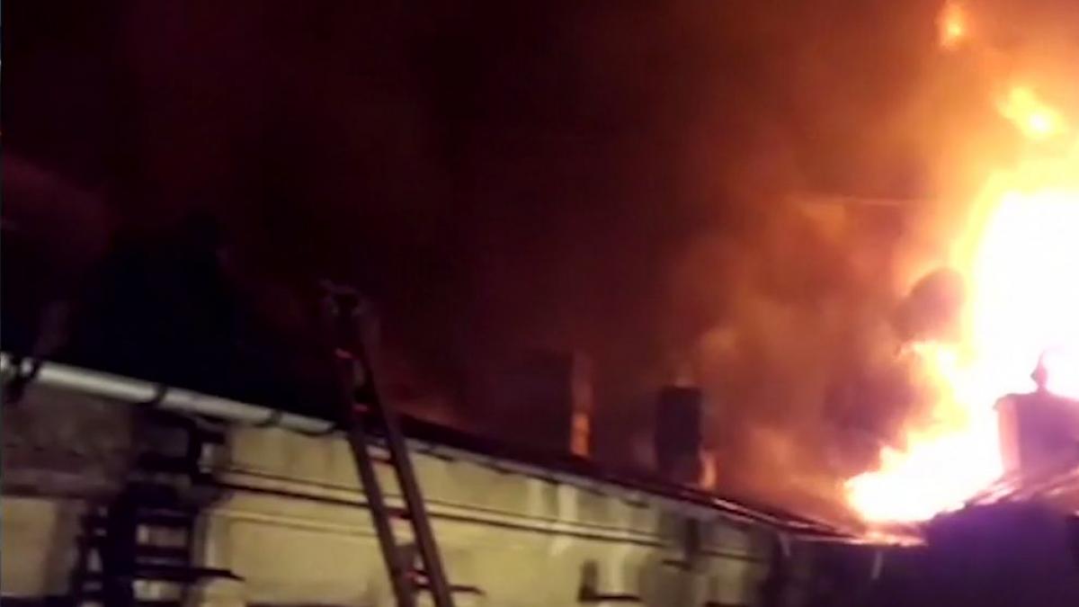 incendiu puternic in capitala pompierii au intervenit de urgenta