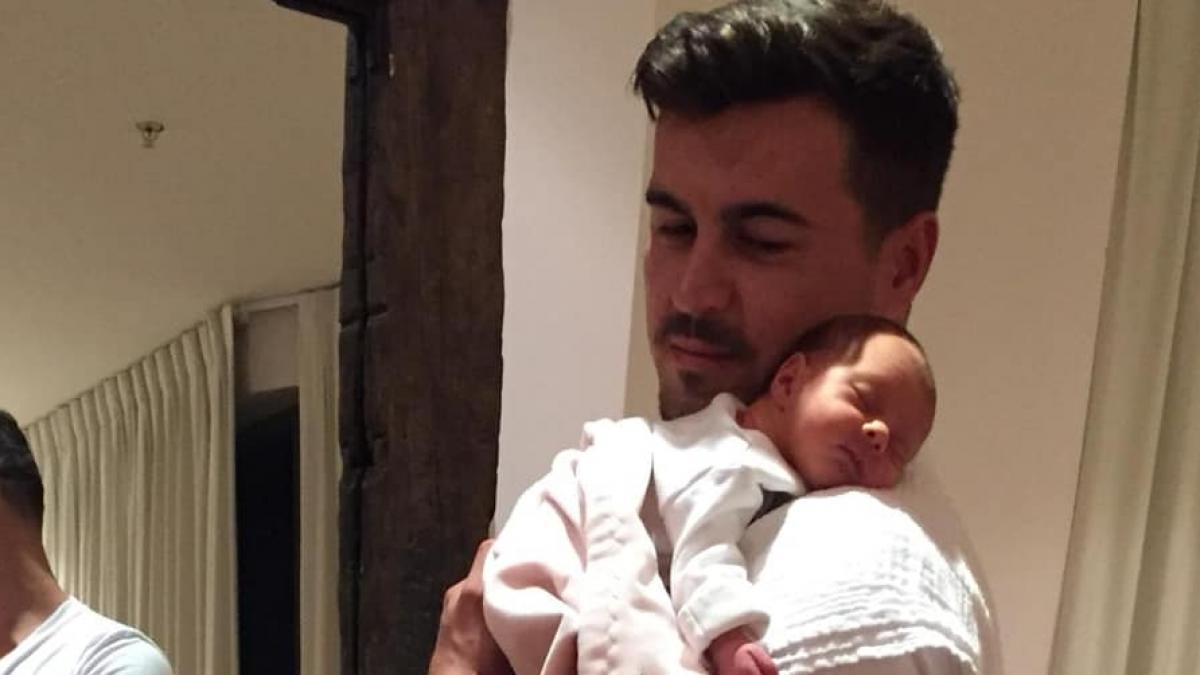 udrea dupa gratii iubitul acasa cu bebelusul