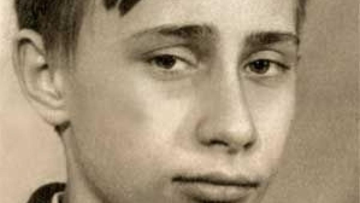 imagini rare din viata lui vladimir putin cum aratau parintii lui si cum a aparut in ziua nuntii