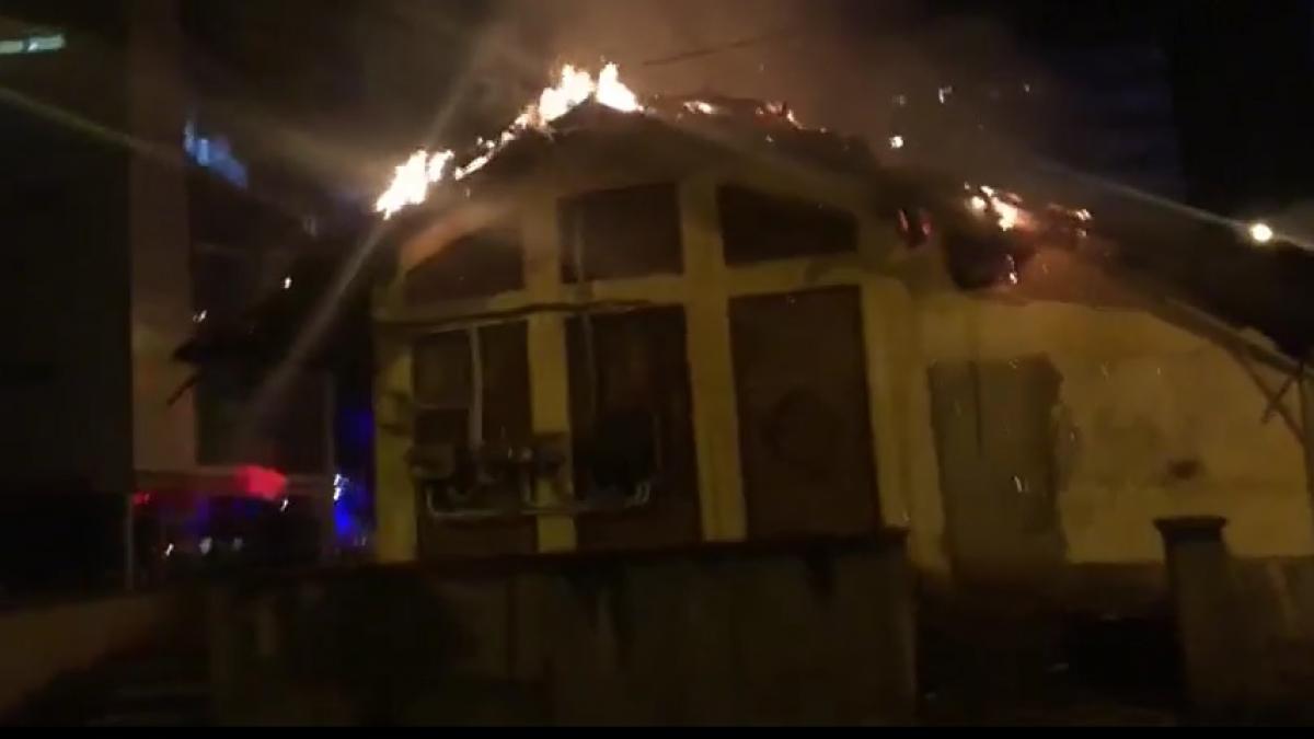 incendiu puternic in piata veche a craiovei
