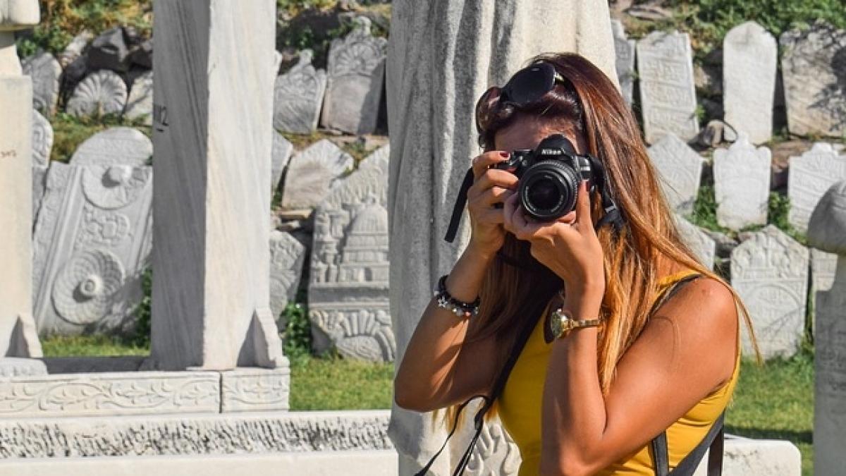 pericolul la care ne expunem atunci cand facem poze cu blitz avertismentul medicului monica pop