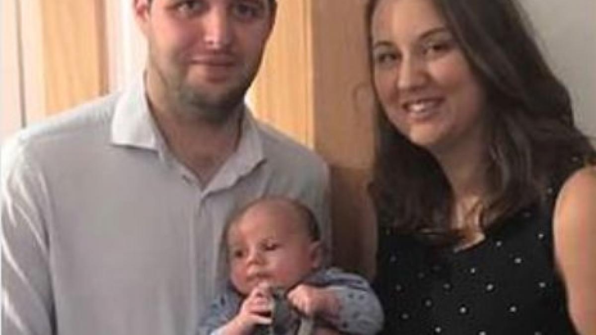 dintr o lipsa de atentie din partea mamei un bebelus era sa isi piarda patru degete mare gija se